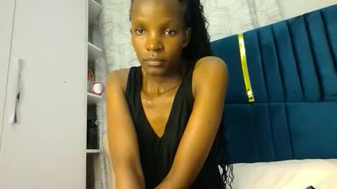 Snapshot of luckyy003 chatting on 01-09-26, 05:59 brielle online show from 01-09-26, 05:59