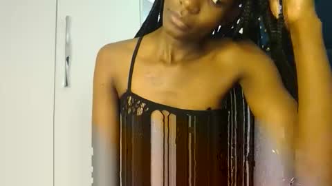 Snapshot of luckyy003 chatting on 02-20-26, 06:26 brielle online show from 02-20-26, 06:26