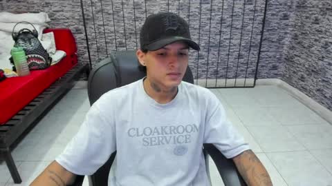 Snapshot of luckyy_boy_ chatting on 04-10-26, 10:58 Lucky online show from 04-10-26, 10:58