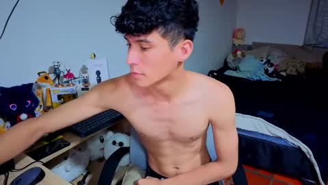 Lu Independent Model online show from 11-14-25, 01:15