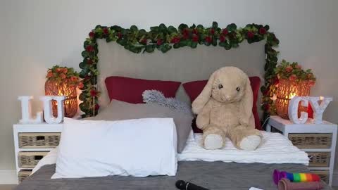 Lucy online show from 03-09-25, 12:20