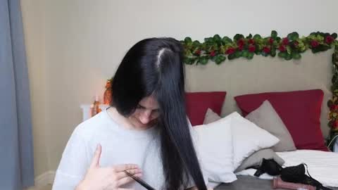 Lucy online show from 03-11-25, 12:17