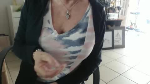 lucy_0000 online show from 04-18-26, 04:33