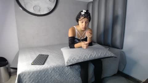 Snapshot of lucy__23 chatting on 09-12-25, 10:54 online show from 09-12-25, 10:54