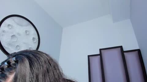 Snapshot of lucy__23 chatting on 10-24-25, 05:59 online show from 10-24-25, 05:59