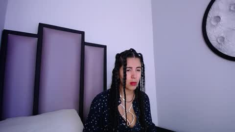 Snapshot of lucy__23 chatting on 11-23-25, 04:23 online show from 11-23-25, 04:23