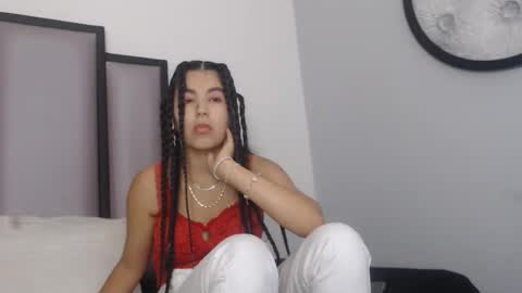 Snapshot of lucy__23 chatting on 12-16-25, 05:23 online show from 12-16-25, 05:23