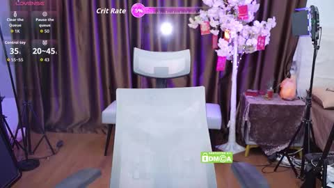 Lucy online show from 11-03-25, 01:19