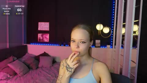 Snapshot of lucy__loy chatting on 12-16-25, 06:07 Lucy online show from 12-16-25, 06:07