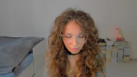 lucy__ray online show from 10-03-25, 01:52