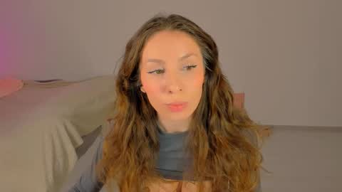 Snapshot of lucy__ray chatting on 12-14-25, 01:05 lucy__ray online show from 12-14-25, 01:05