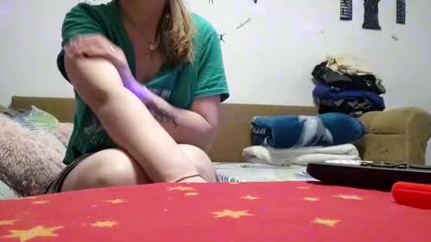 Snapshot of lucy_angel5 chatting on 01-24-25, 04:59 Lucy online show from 01-24-25, 04:59