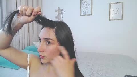 Lucia online show from 04-16-26, 11:07