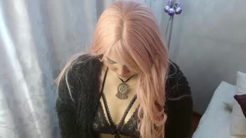 Snapshot of lucy_cold1 chatting on 12-15-25, 08:57 Im Lucy online show from 12-15-25, 08:57