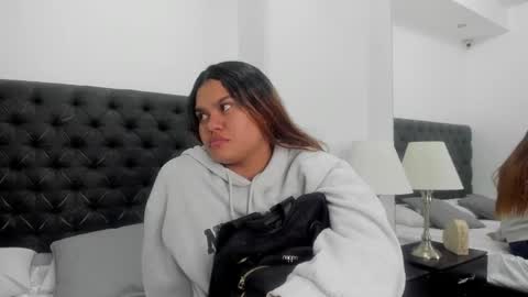 lucy_garzon online show from 03-25-26, 11:49