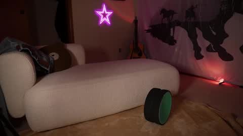 Lucy. online show from 02-17-25, 02:42