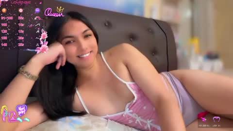 Snapshot of lucy_gray29 chatting on 07-08-26, 12:37 Lucy online show from 07-08-26, 12:37