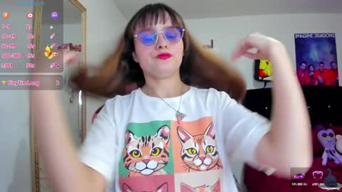 Snapshot of lucy_hess_ chatting on 12-31-24, 08:45 Lucy online show from 12-31-24, 08:45