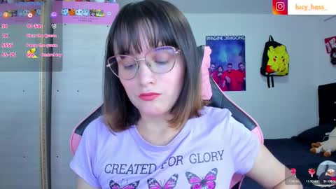 Snapshot of lucy_hess_ chatting on 10-22-25, 08:52 Lucy online show from 10-22-25, 08:52