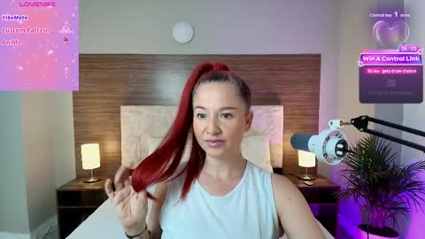 LUCY online show from 04-10-26, 08:57