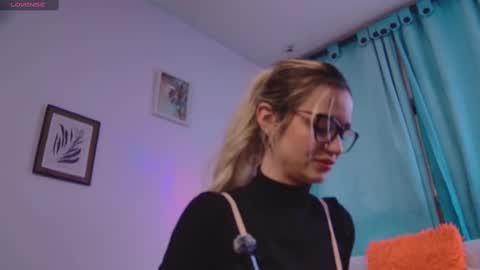 lucy online show from 02-23-25, 04:28