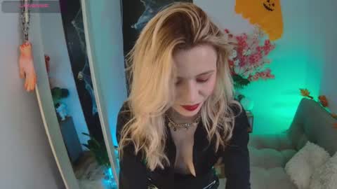 lucy online show from 10-25-25, 05:59