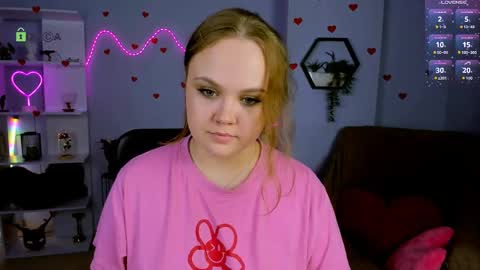 Snapshot of lucy_shy3 chatting on 06-07-26, 07:17 lucy online show from 06-07-26, 07:17