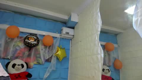 Snapshot of lucy_unlimited chatting on 11-01-25, 02:46 Lucy unlimit come back here online show from 11-01-25, 02:46