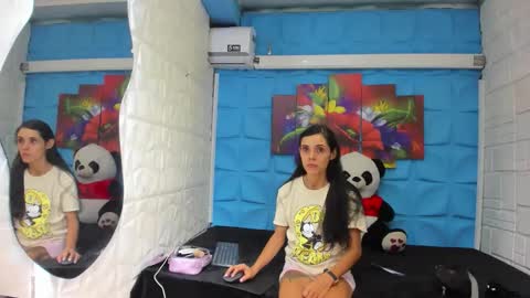 Snapshot of lucy_unlimited chatting on 11-16-25, 07:30 Lucy unlimit come back here online show from 11-16-25, 07:30