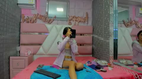 Snapshot of lucy_unlimited chatting on 11-29-25, 03:31 Lucy unlimit come back here online show from 11-29-25, 03:31