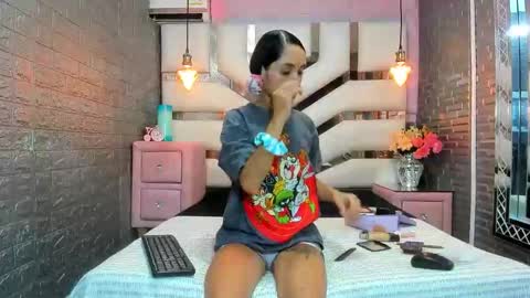 Lucy unlimit come back here  online show from 04-07-26, 01:55