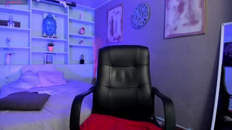 Lucy  online show from 02-06-25, 08:45