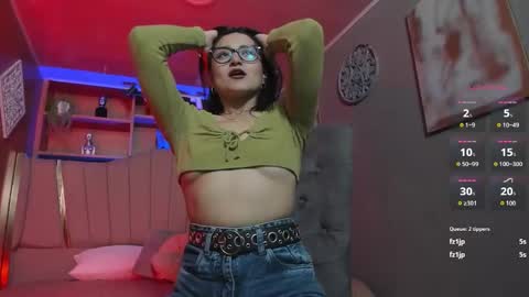 Lucy  online show from 09-23-25, 12:19