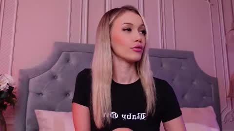 LucyAddison online show from 10-14-25, 02:51