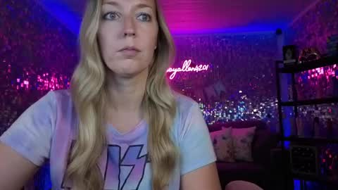 lucyallen4201 online show from 06-02-26, 01:51