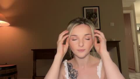 Lucy online show from 04-09-26, 11:10