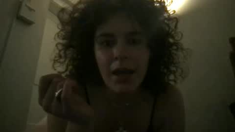 Snapshot of lucydreamsx2 chatting on 04-10-26, 02:17 lucydreamsx2 online show from 04-10-26, 02:17