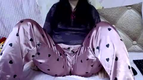 Snapshot of lucygolds chatting on 02-05-26, 06:18 LucyGoldS online show from 02-05-26, 06:18