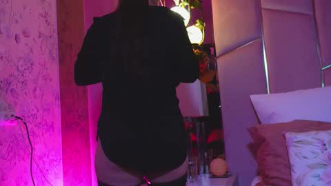 Lucy Lexton online show from 03-17-26, 08:12