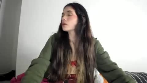 lucyportman online show from 04-12-26, 06:29