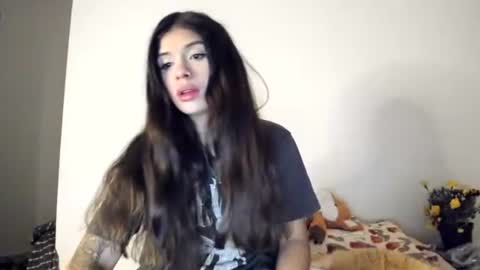 Snapshot of lucyportman chatting on 05-16-26, 05:59 lucyportman online show from 05-16-26, 05:59