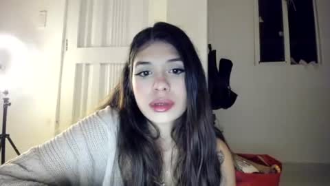 Snapshot of lucyportman chatting on 05-18-26, 09:59 lucyportman online show from 05-18-26, 09:59