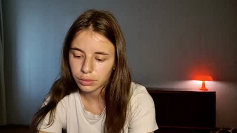 Snapshot of lucyrait chatting on 07-13-26, 04:43 Lucy online show from 07-13-26, 04:43
