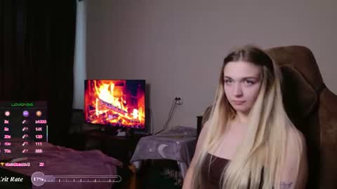 Snapshot of lucysbrain chatting on 07-30-26, 01:54 Lucy online show from 07-30-26, 01:54