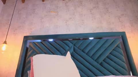 Lucy online show from 09-30-25, 04:17