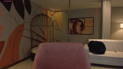 Lucy online show from 11-03-25, 07:26