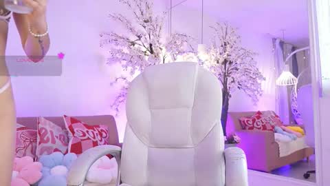 Snapshot of lucyweisser chatting on 03-18-26, 07:50 lucyweisser online show from 03-18-26, 07:50