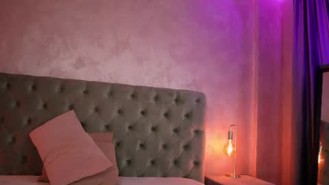 Snapshot of lucywilow chatting on 06-23-26, 06:28 LucyWillow online show from 06-23-26, 06:28