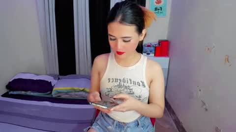 Snapshot of lucyx143 chatting on 12-03-25, 10:30 Lucy online show from 12-03-25, 10:30