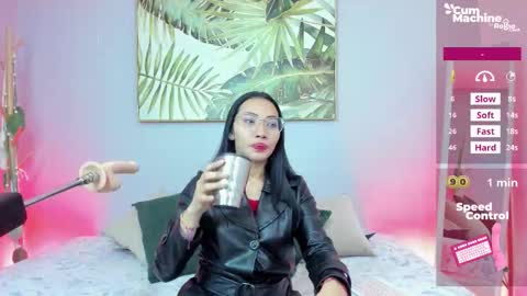 Lucy Liiu online show from 10-20-25, 12:38